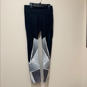 Under Armour Black Leggings Size M